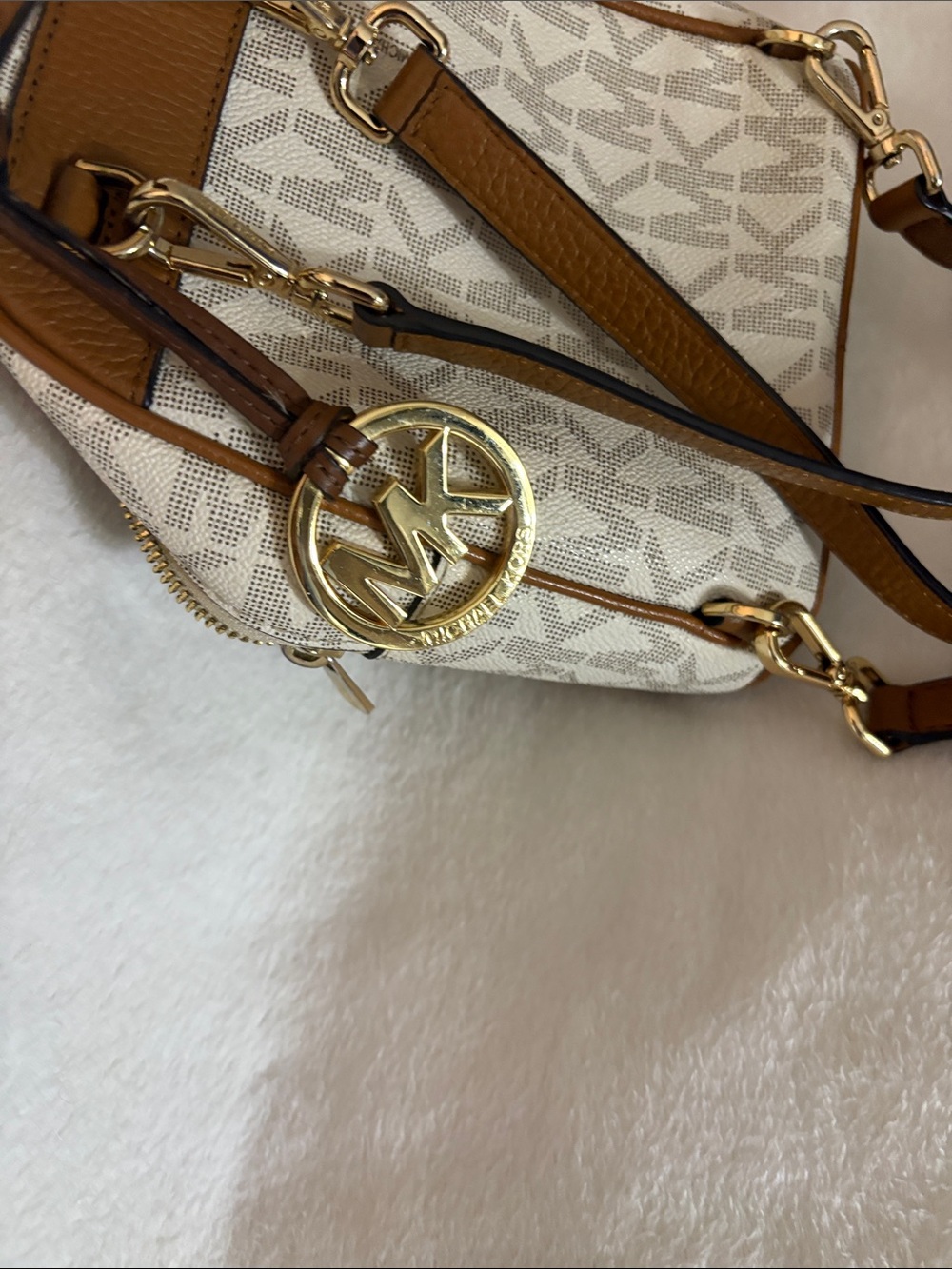 Michael Kors White & Brown MK Logo Mini Backpack with Gold Studs - Picture 3 of 4
